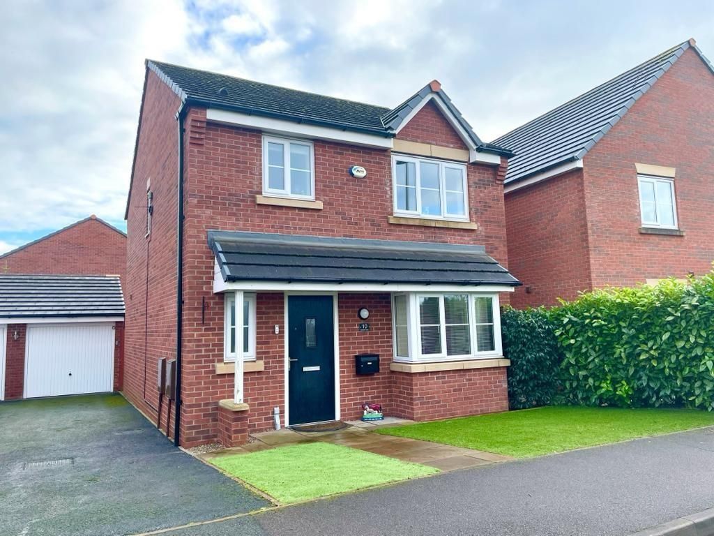 3 bed detached house for sale in Heron Way, Sandbach CW11, £325,000