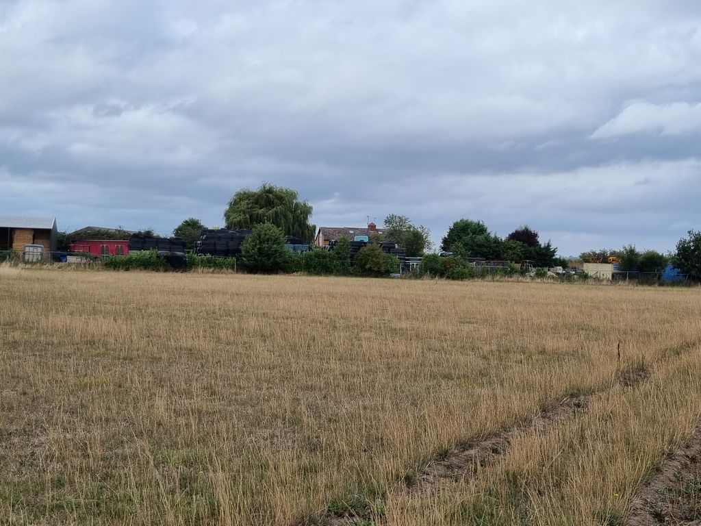 Land for sale in Wallingford Road, Wallingford OX10, £6,900