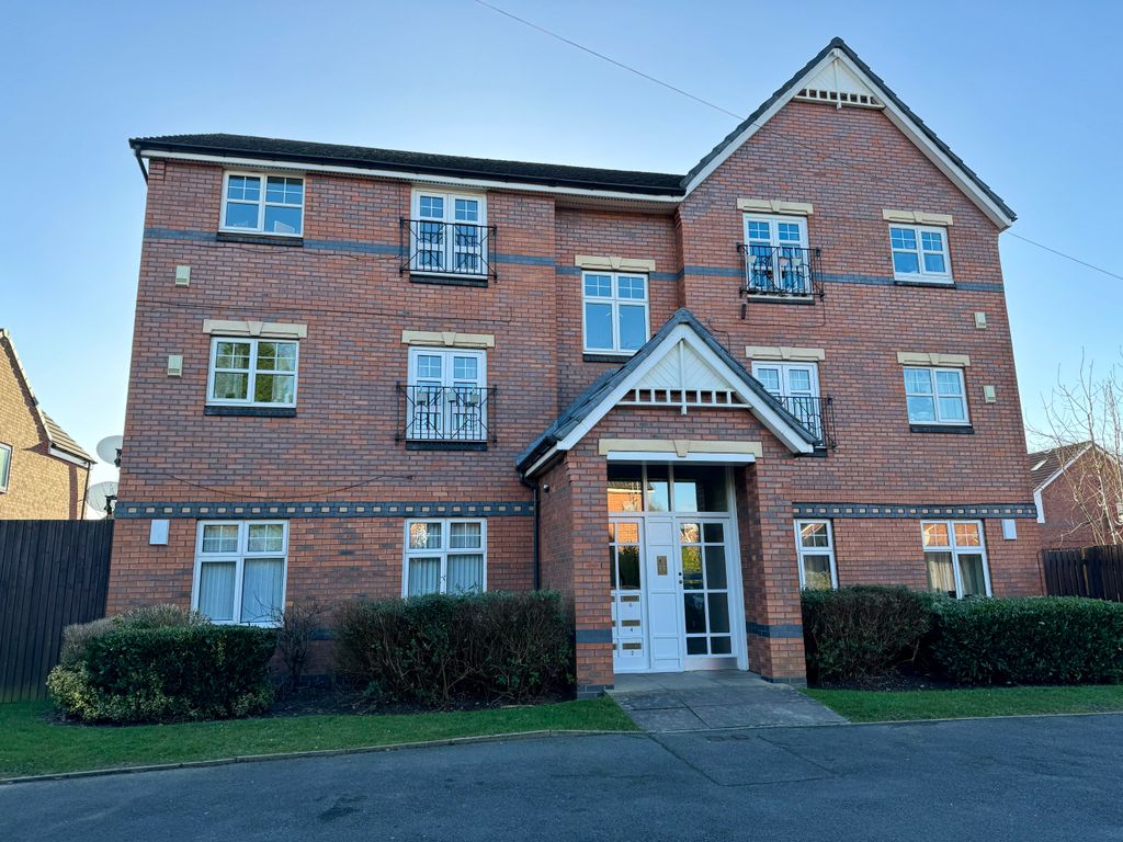 2 bed flat to rent in Haslington Road, Wythenshawe, Manchester M22, £900 pcm