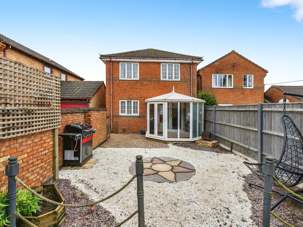 4 bed detached house for sale in Bilberry Drive, Marchwood, Southampton, Hampshire SO40, £465,000