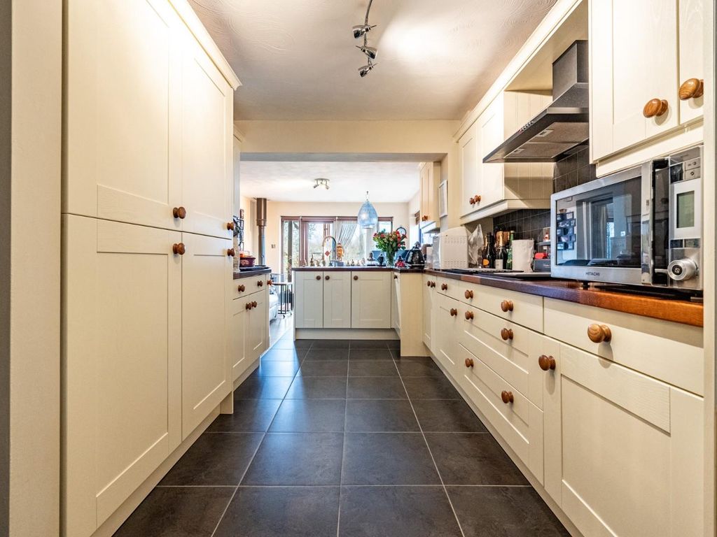 4 bed detached house for sale in Bridge End, Great Bardfield, Braintree, Essex CM7, £700,000