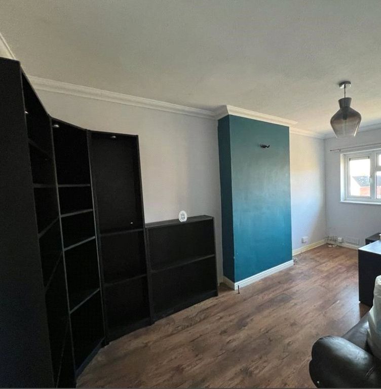 1 bed flat for sale in Clee Hill Drive, Wolverhampton, West Midlands WV3, £95,000