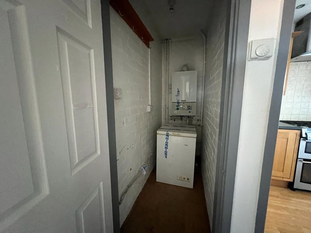 1 bed flat for sale in Clee Hill Drive, Wolverhampton, West Midlands WV3, £95,000