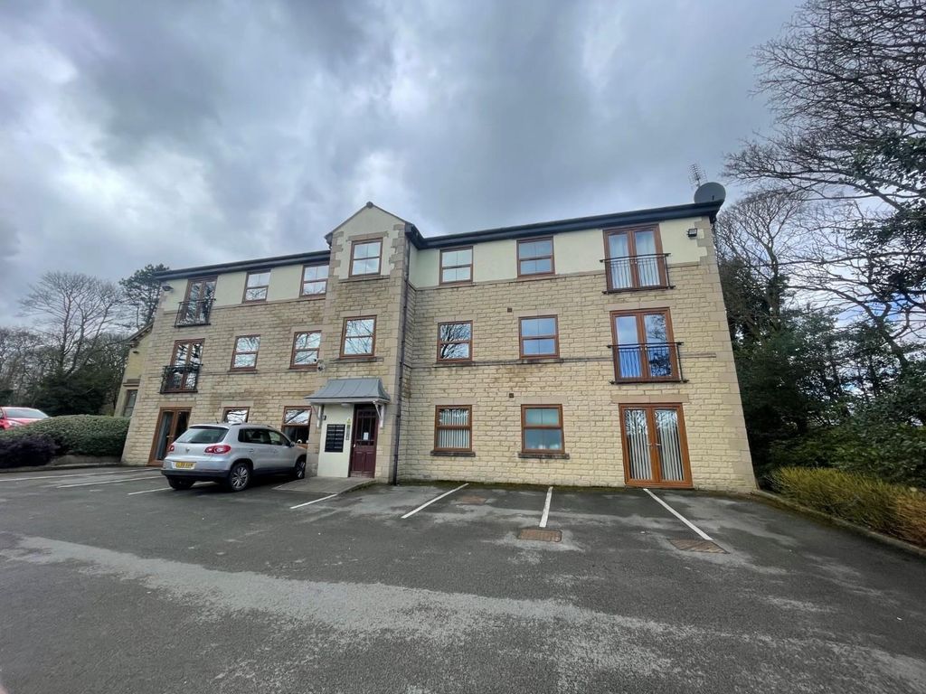 1 bed flat for sale in Peregrine Way, Queensbury, Bradford BD6, £57,500