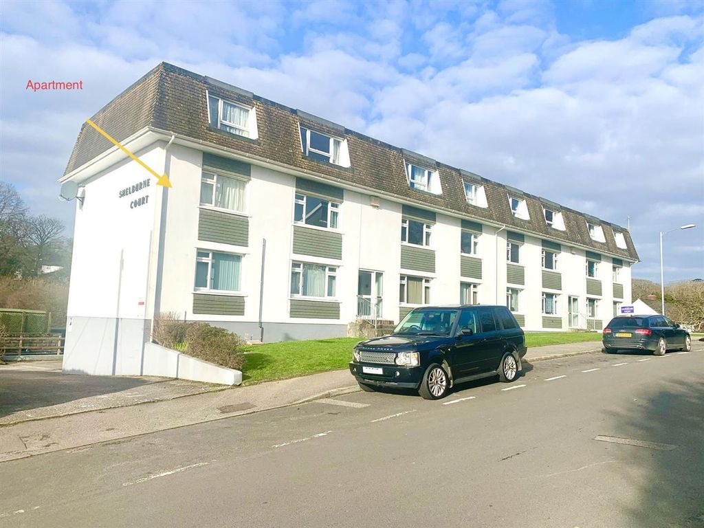 2 bed flat for sale in Shelburne Court, Falmouth TR11, £215,000