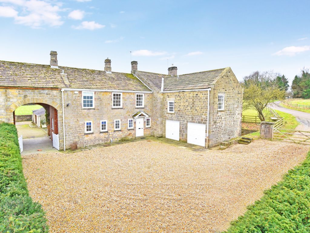 5 bed farmhouse to rent in Harrogate Road, Wetherby LS22, £3,000 pcm
