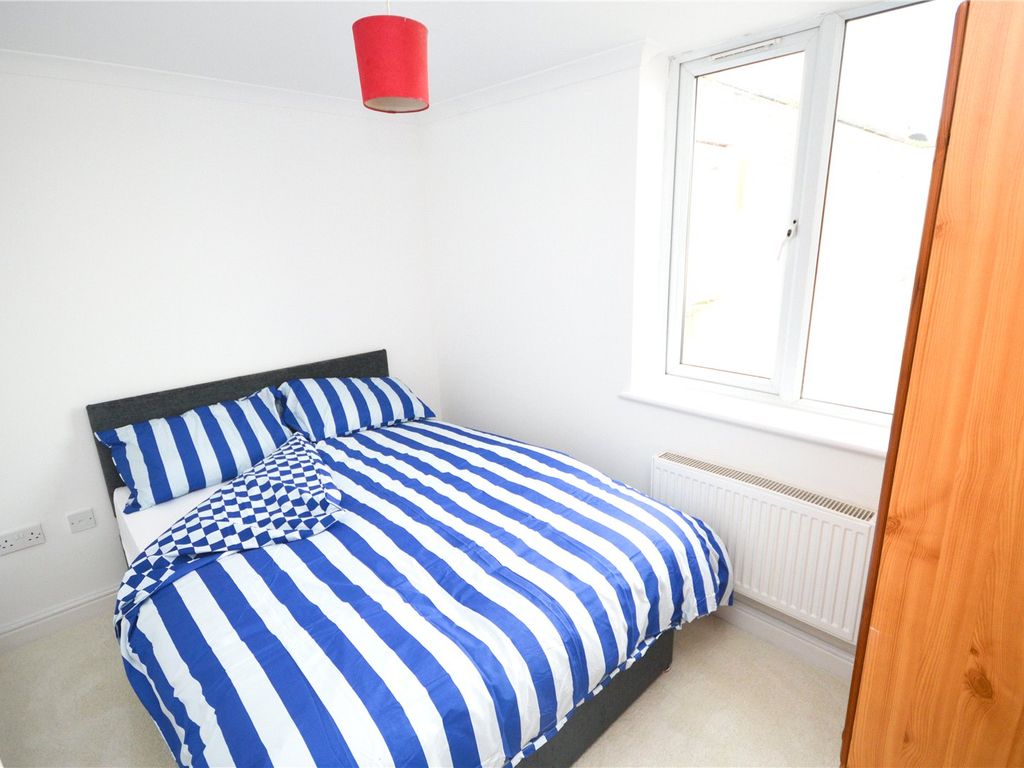 1 bed flat for sale in Clarence Street, Swindon, Wiltshire SN1, £92,500