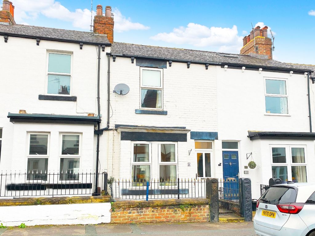 2 bed terraced house for sale in Grey Street, Harrogate HG2, £289,950