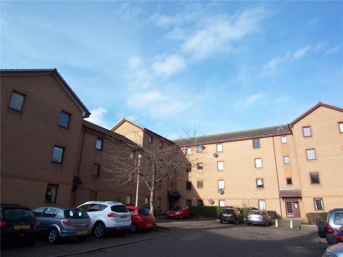 2 bed flat to rent in Sheriff Park, Edinburgh EH6, £1,050 pcm