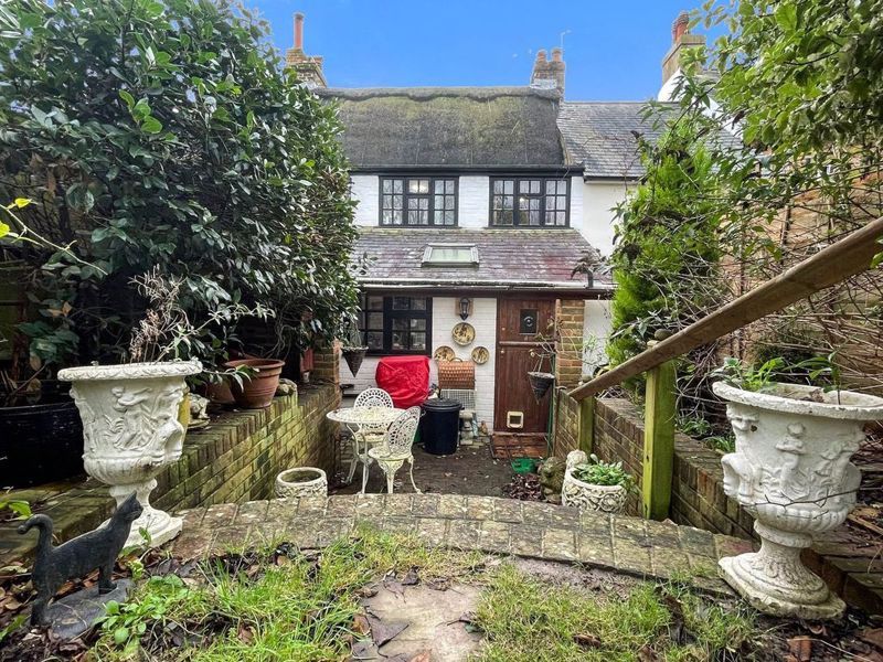 2 bed cottage for sale in High Street, Angmering BN16, £340,000