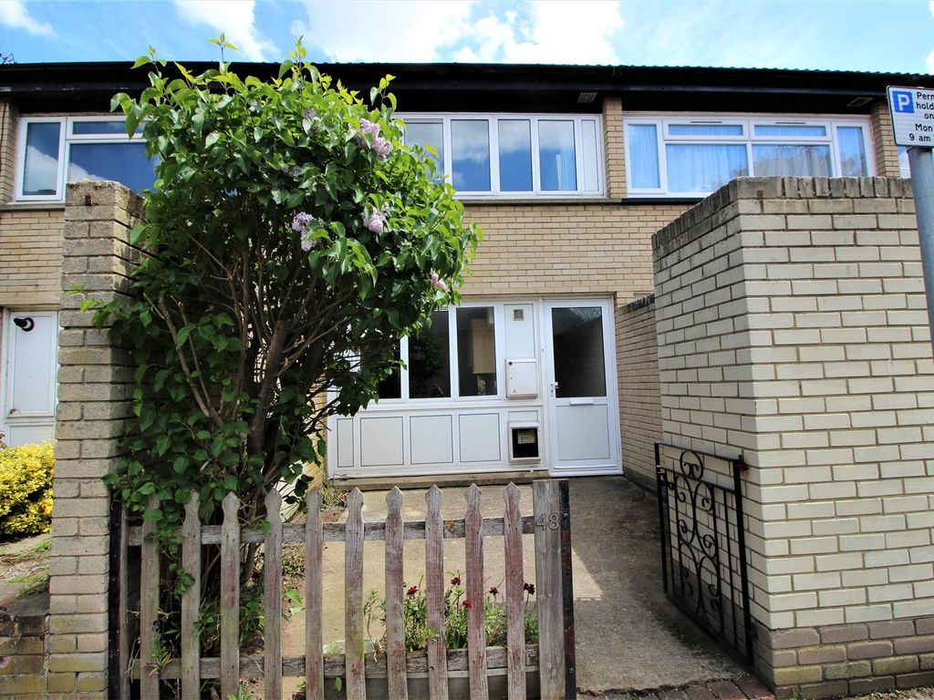 3 bed terraced house to rent in Barchester Close, Cowley, Uxbridge UB8, £1,650 pcm