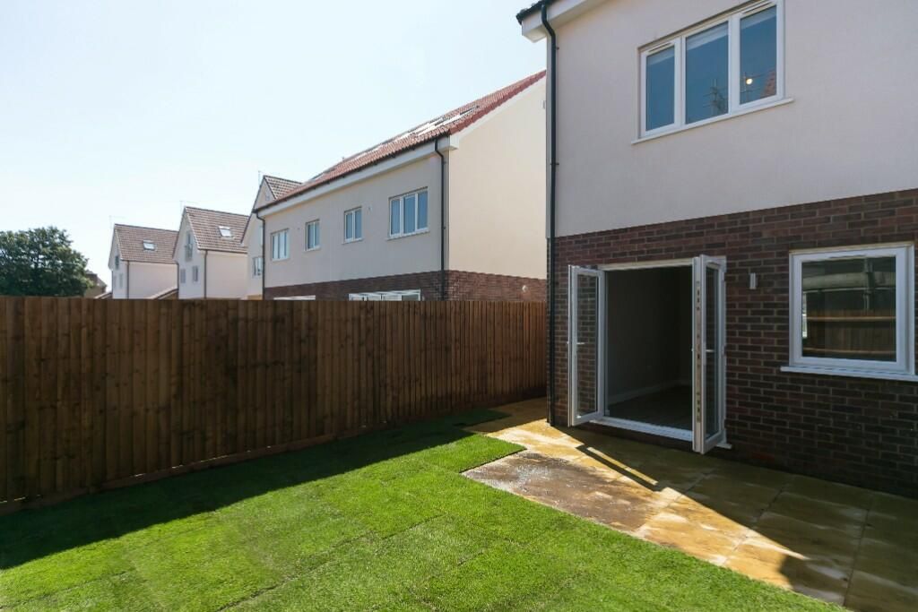 3 bed property to rent in Osprey Place, March PE15, £1,350 pcm