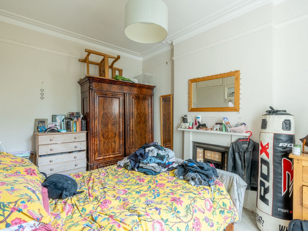 1 bed flat for sale in Hall Floor Garden Flat, Florence Park, Redland, Bristol BS6, £335,000