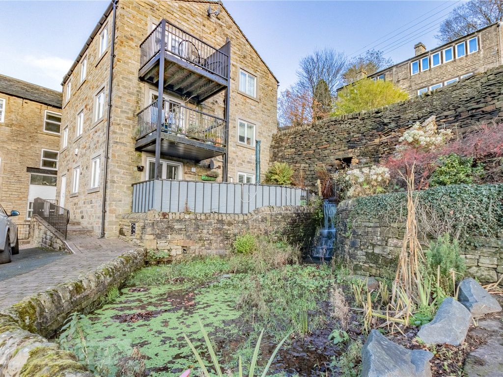 2 bed flat for sale in Underbank Old Road, Holmfirth, West Yorkshire HD9, £160,000