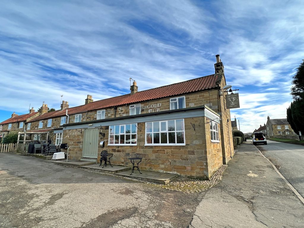 Pub/bar for sale in Nether Silton, Thirsk YO7, £275,000