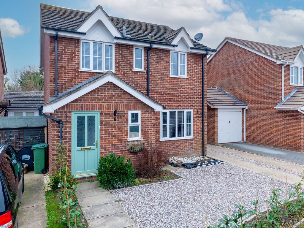 4 bed detached house for sale in Tower Close, Bassingbourn SG8, £485,000