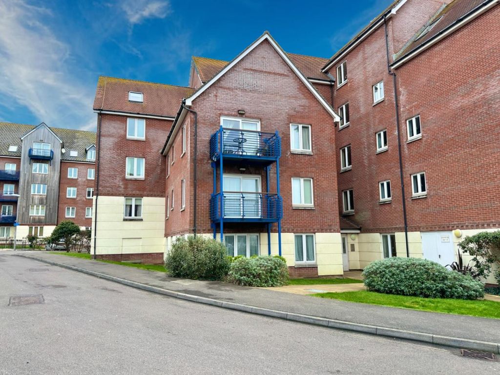 2 bed flat for sale in Corscombe Close, Weymouth DT4, £220,000
