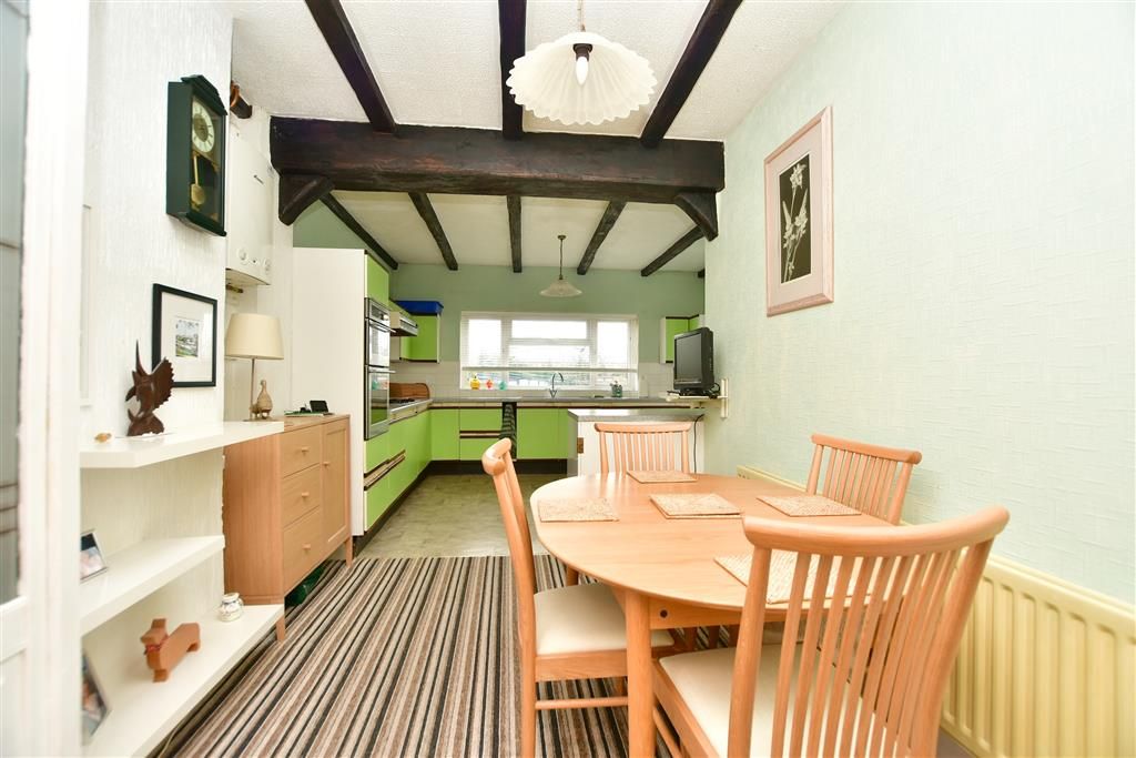 3 bed detached house for sale in Halfway Road, Halfway, Sheerness, Kent ME12, £231,500