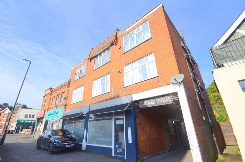 2 bed flat for sale in Charminster Road, Bournemouth BH8, £190,000