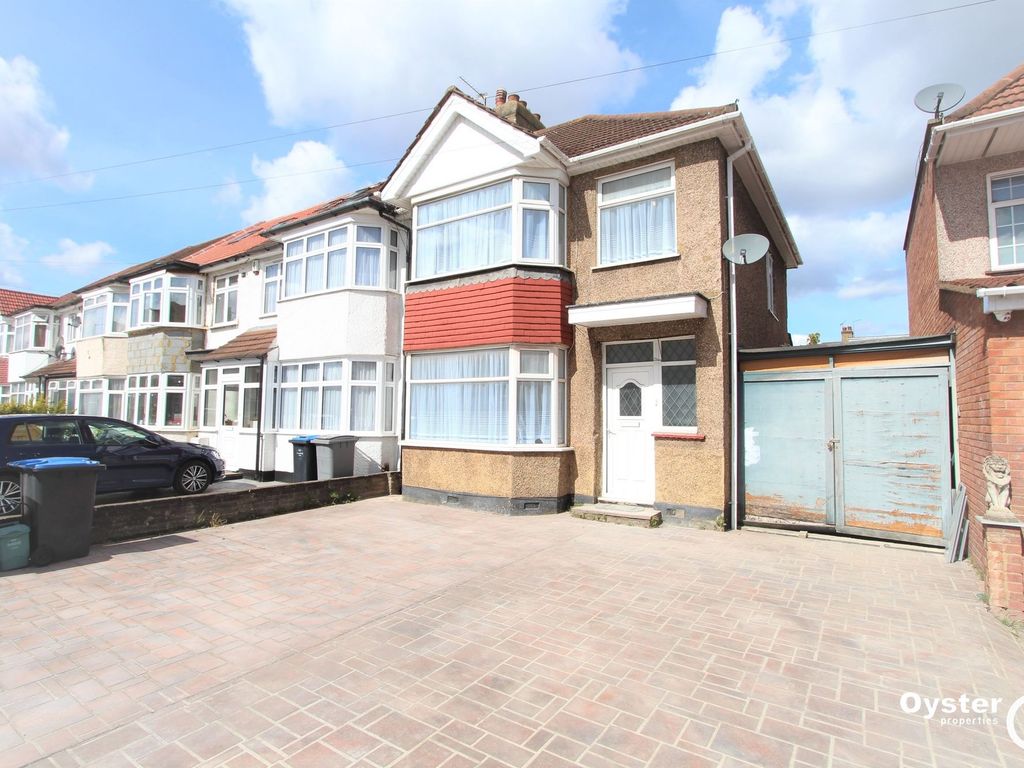 3 bed semi-detached house to rent in Princes Avenue, London NW9, £2,400 pcm