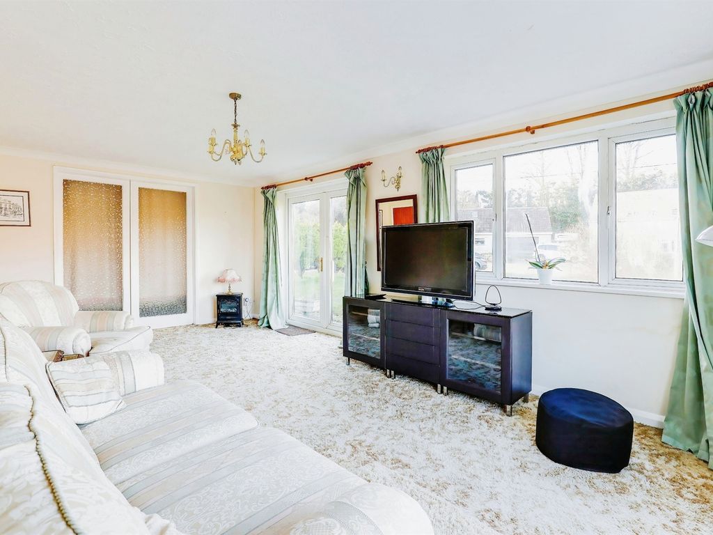 2 bed detached bungalow for sale in Ystradowen, Ystradowen, Cowbridge CF71, £650,000
