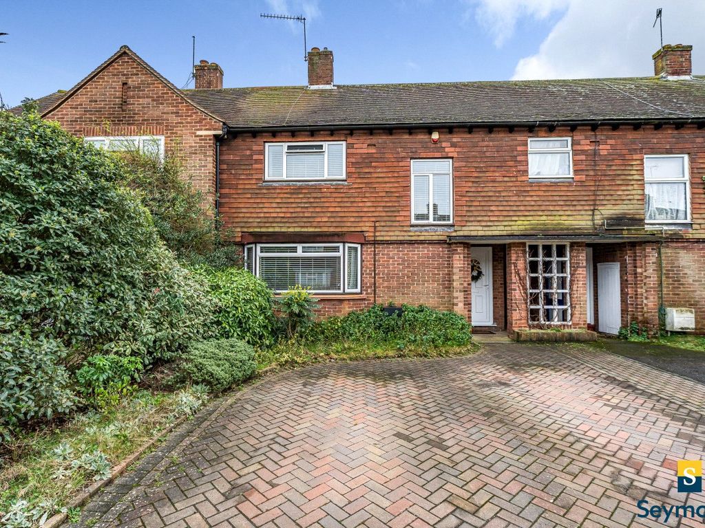 3 bed terraced house for sale in Guildford, Surrey GU1, £475,000