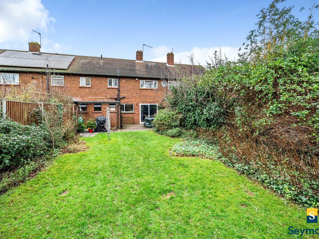 3 bed terraced house for sale in Guildford, Surrey GU1, £475,000