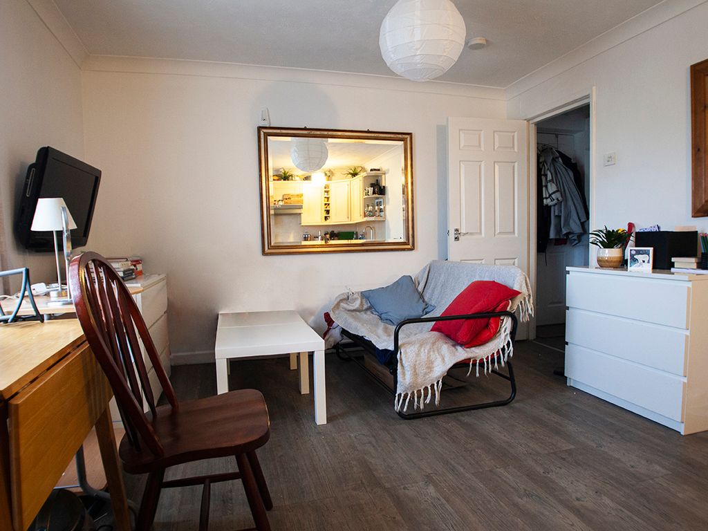 1 bed flat to rent in Bridge Terrace, Albert Road South, Ocean Village, Southampton SO14, £1,250 pcm
