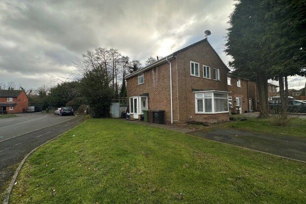 3 bed semi-detached house to rent in Arlescote Road, Solihull B92, £1,200 pcm