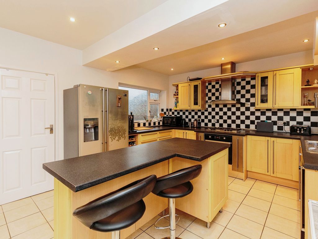 3 bed detached house for sale in Burnside Avenue, Blackpool FY4, £240,000