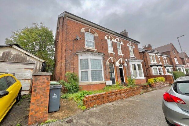 3 bed flat to rent in Sutton Road, Walsall WS1, £995 pcm