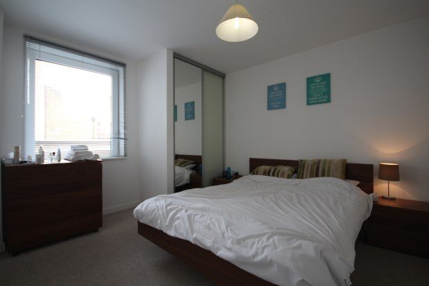 2 bed flat to rent in 2 John Nash Mews, London E14, £2,250 pcm