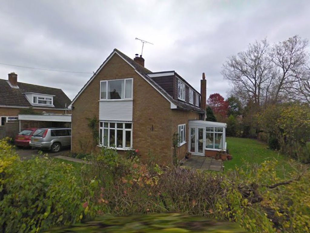 3 bed detached house for sale in Priory Lane, Warwick CV35, £650,000