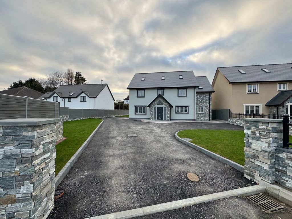 New home, 6 bed detached house for sale in Cae