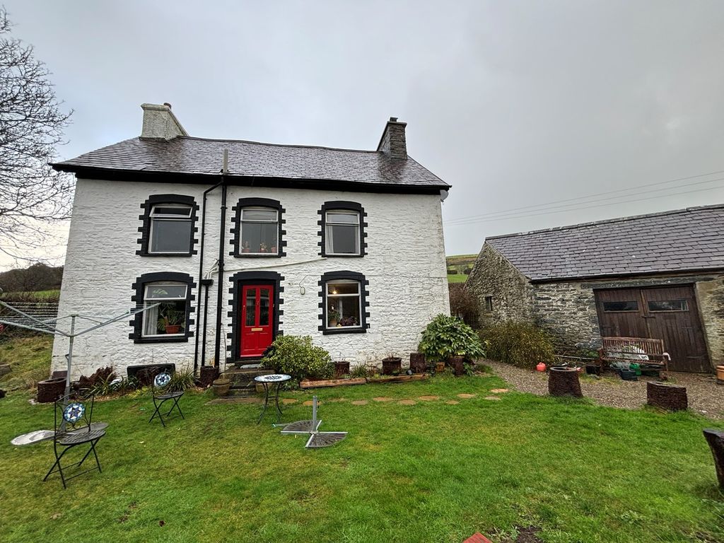 4 bed detached house for sale in Dewi Road, Tregaron SY25, £299,950