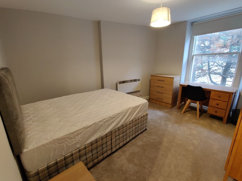 2 bed flat to rent in Leith Walk, Leith, Edinburgh EH6, £1,495 pcm