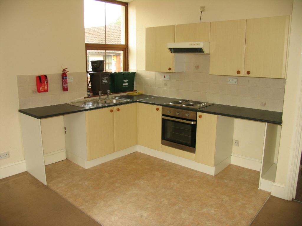 1 bed flat to rent in Ashley Close, Winscombe, North Somerset BS25, £595 pcm