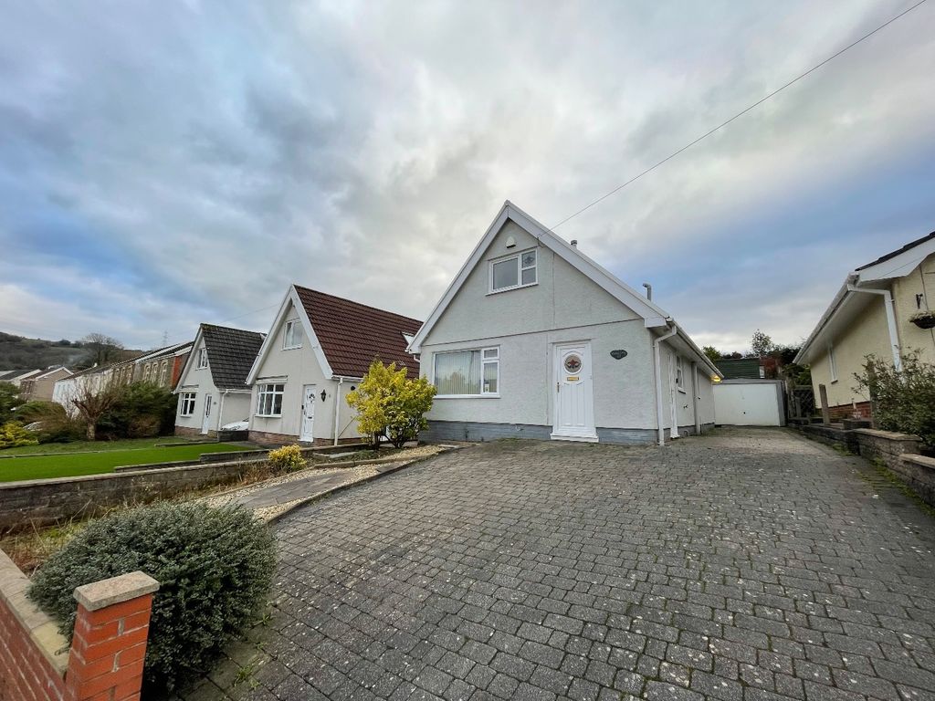 4 bed detached house for sale in Cefn Road, Glais, Swansea. SA7, £250,000