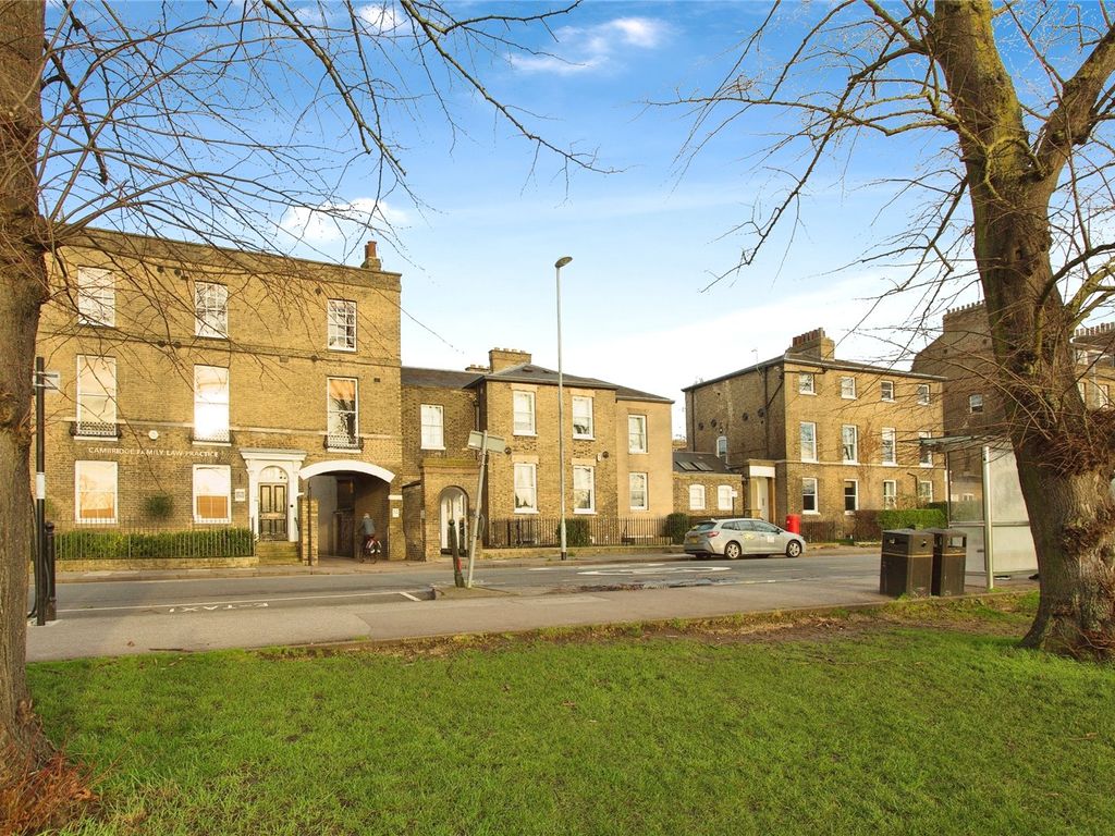 2 bed flat for sale in Parkside, Cambridge, Cambridgeshire CB1, £800,000
