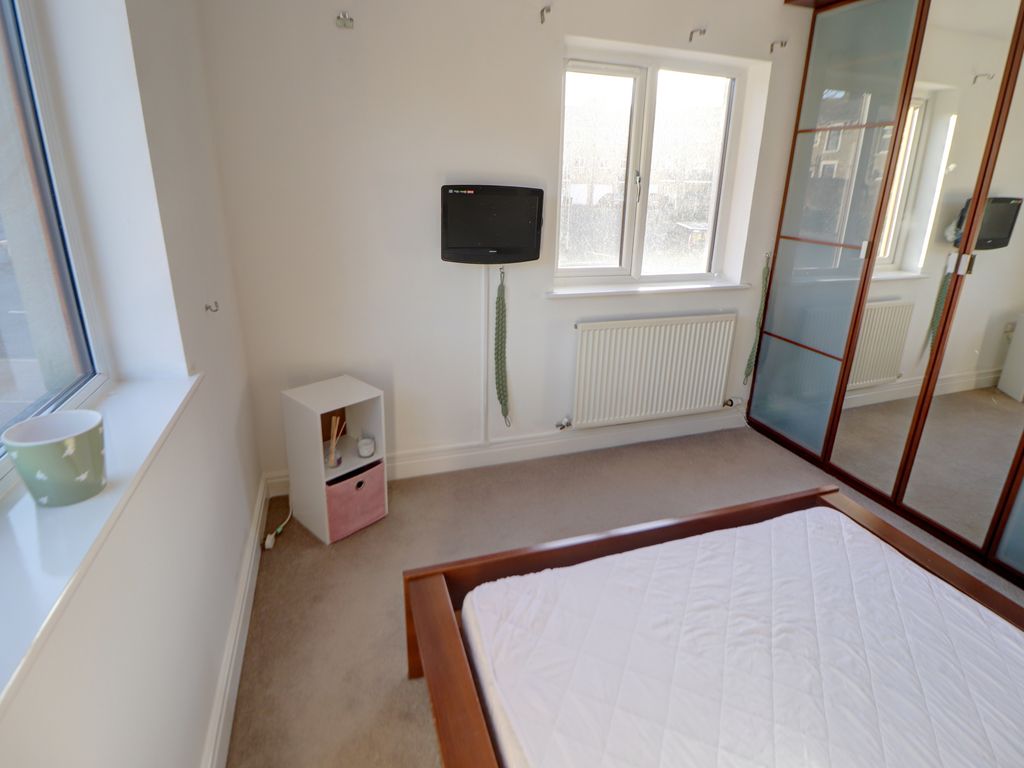 2 bed flat for sale in The Arches, Colne BB8, £67,500