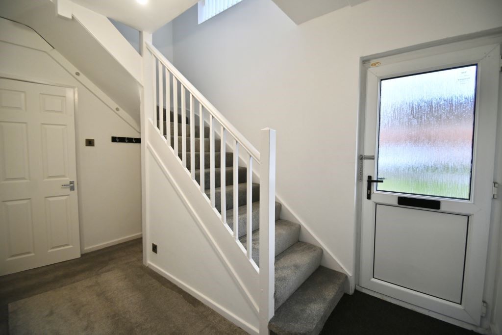 3 bed semi-detached house to rent in Hazel Avenue, Auckley, Doncaster DN9, £800 pcm