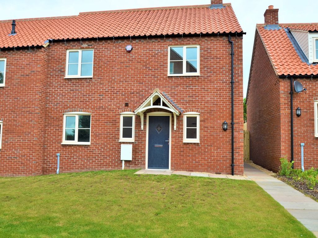 2 bed semi-detached house to rent in Wesleyan Court, Everton, Doncaster DN10, £1,295 pcm