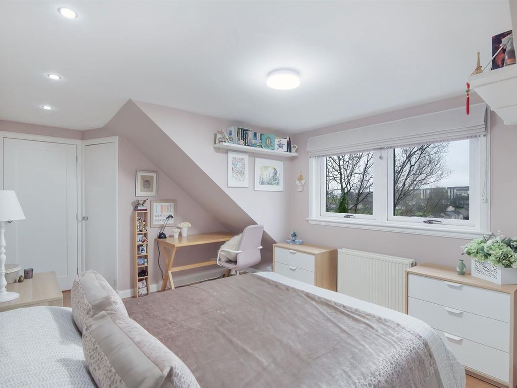 4 bed property for sale in Swinburne Drive, Sauchie, Alloa FK10, £310,000