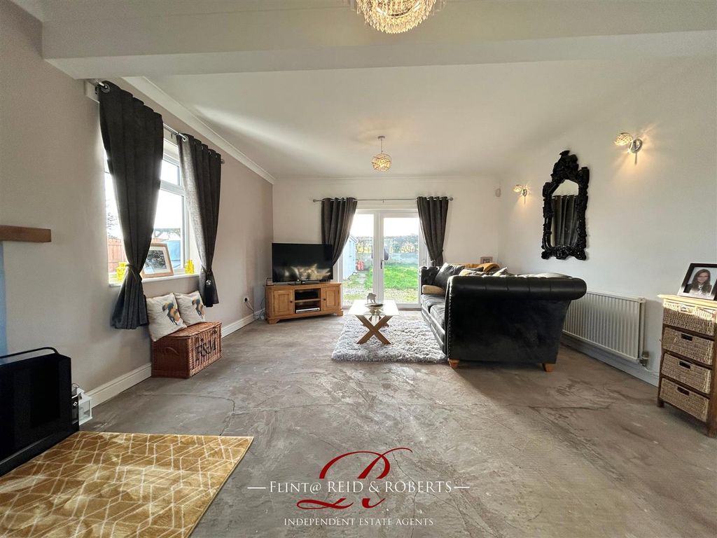 3 bed detached bungalow for sale in Holywell Road, Flint CH6, £300,000