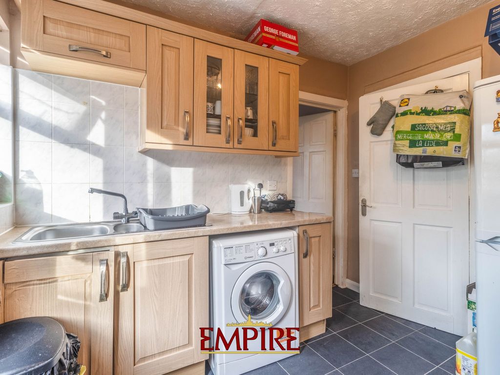 3 bed terraced house for sale in St. Dominics Road, Birmingham B24, £140,000