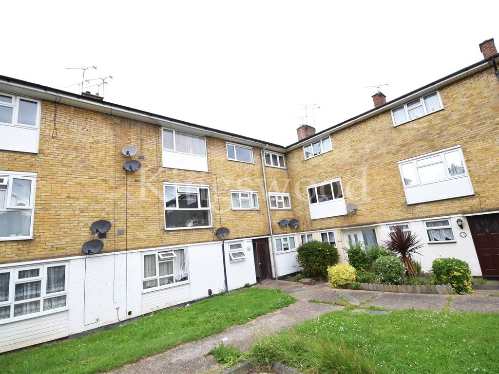 1 bed flat for sale in Long Riding, Basildon, Essex SS14, £145,000