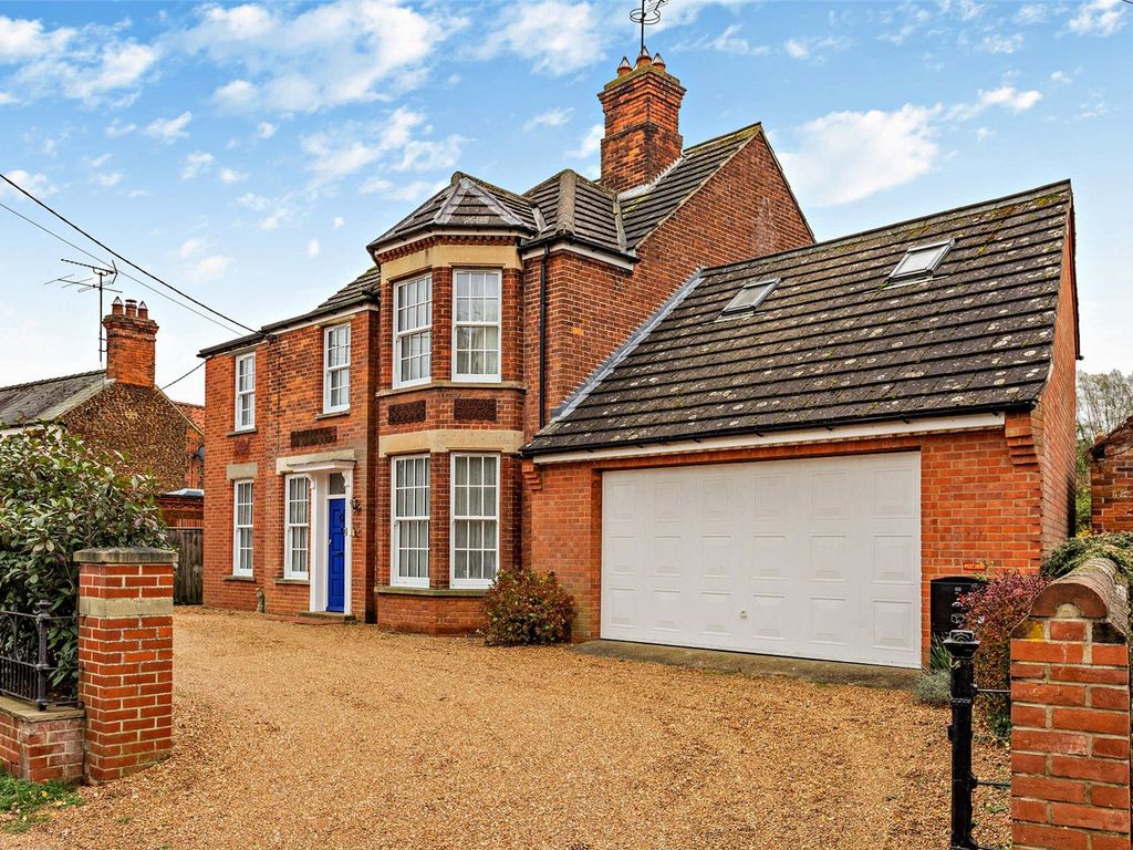 4 bed detached house for sale in Heath Road, Dersingham, King's Lynn, Norfolk PE31, £695,000
