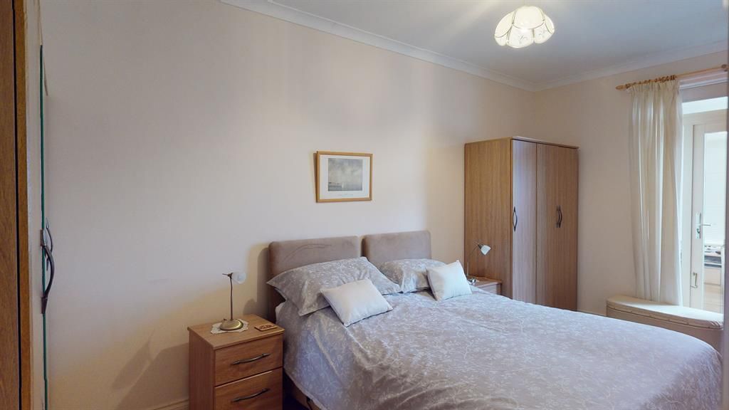 2 bed flat for sale in Carleton Road, Skipton BD23, £239,500