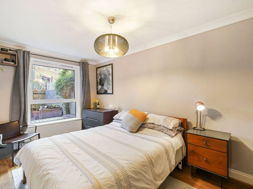 2 bed flat for sale in John Kings Court, 67 St. John's Grove N19, £535,000