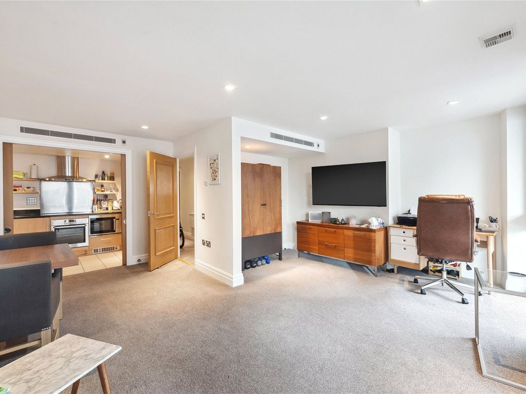 2 bed flat to rent in Sheldon Square, London W2, £4,200 pcm